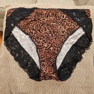 Bundle Of 10 Soma Lace Trim Panties
